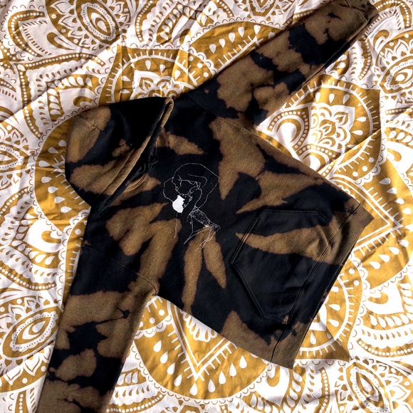 Spiral hand dyed hoodie. One of a kind - Picture 1 of 4